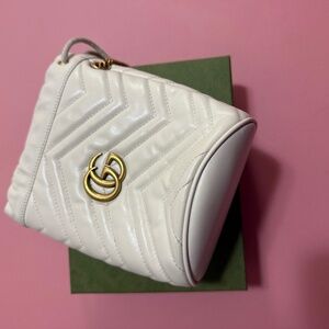 Gucci GG Marmont small bucket bag